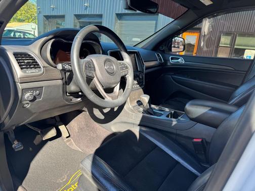 2018 Jeep Grand Cherokee Laredo E