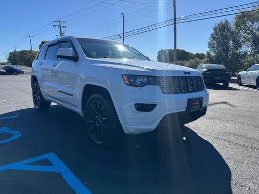 2018 Jeep Grand Cherokee Laredo E