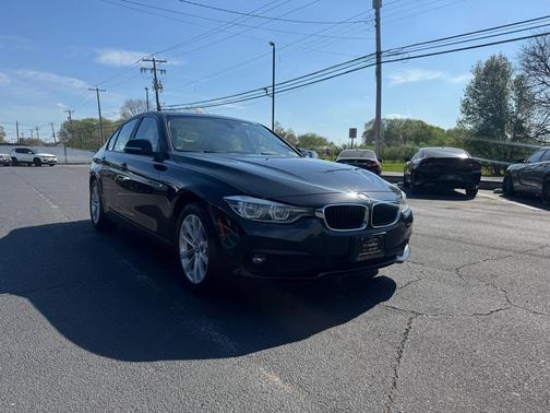 BLACK 2018 BMW 320 i