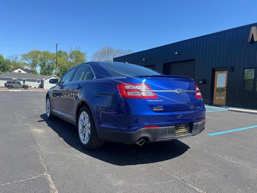 Deep Impact Blue 2013 Ford Taurus SEL