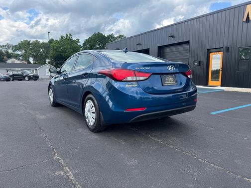 Windy Sea Blue 2014 Hyundai ELANTRA SE