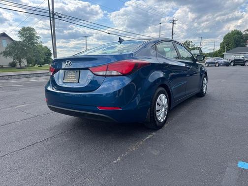 Windy Sea Blue 2014 Hyundai ELANTRA SE