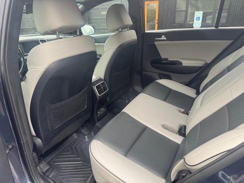 Pacific Blue 2019 Kia Sportage EX