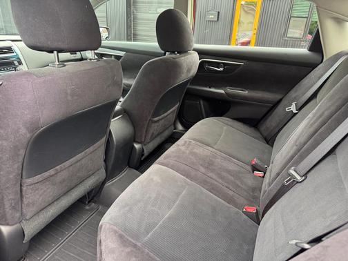 RED 2013 Nissan Altima 2.5