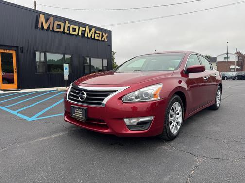 RED 2013 Nissan Altima 2.5