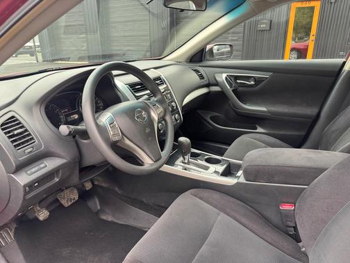 RED 2013 Nissan Altima 2.5