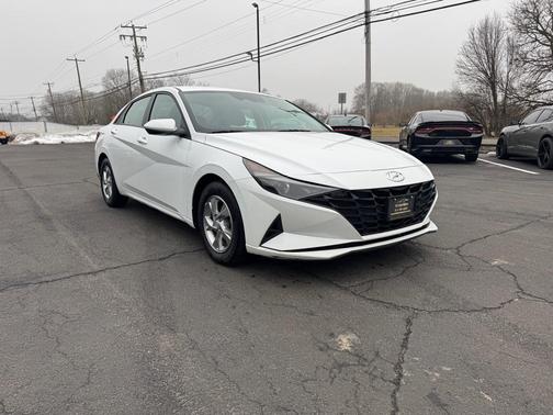 2021 Hyundai ELANTRA SE