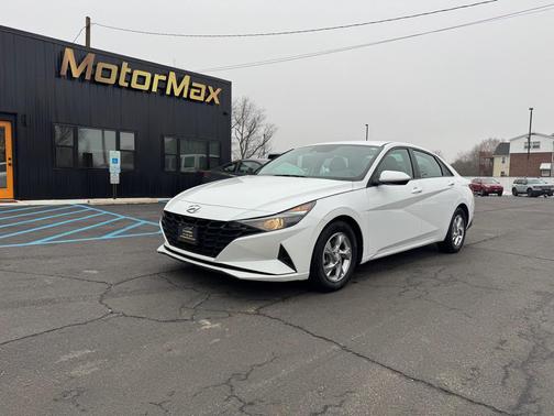 2021 Hyundai ELANTRA SE