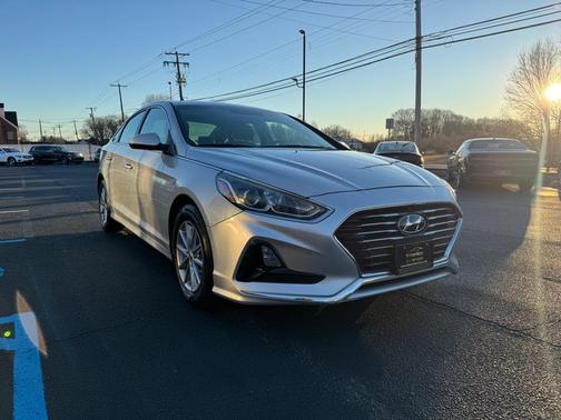 2018 Hyundai SONATA SE