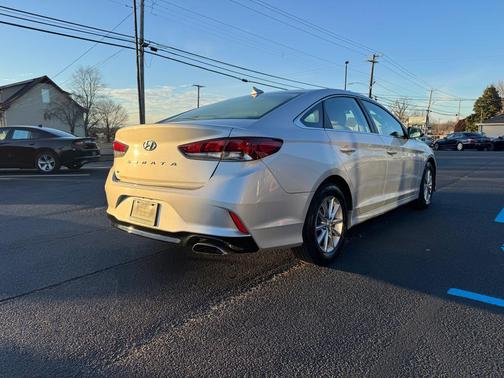 2018 Hyundai SONATA SE