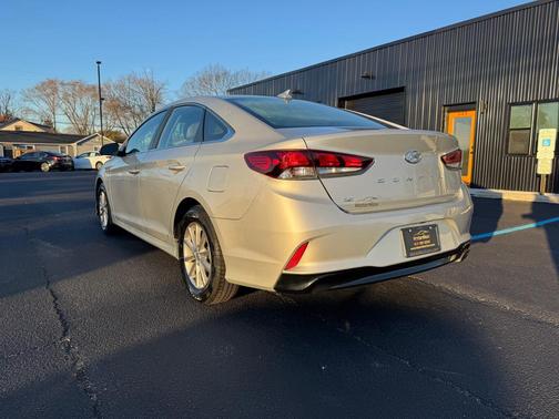 2018 Hyundai SONATA SE