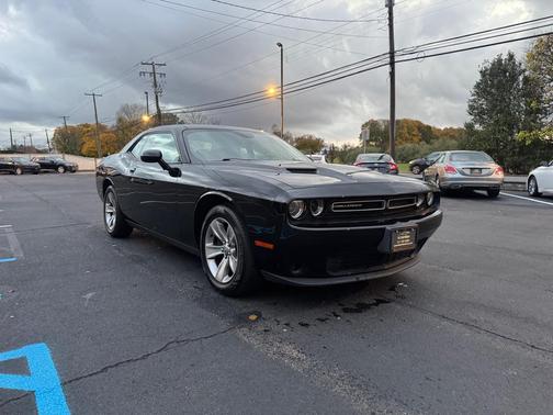 2016 Dodge Challenger SXT