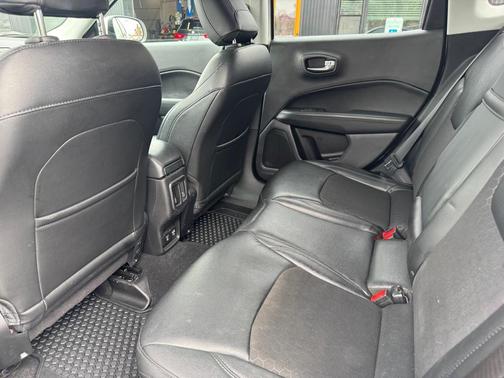 White Clearcoat 2018 Jeep Compass Latitude