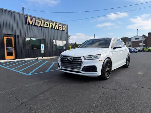 Ibis White 2018 Audi SQ5 3.0T Premium Plus