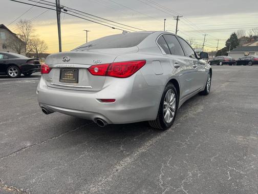 2016 INFINITI Q50 Base