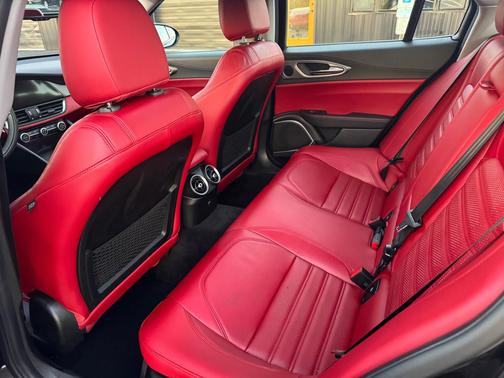 2018 Alfa Romeo Giulia Ti Sport