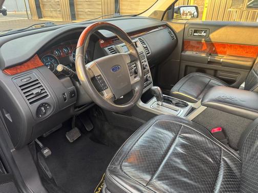 Black Clearcoat 2009 Ford Flex Limited