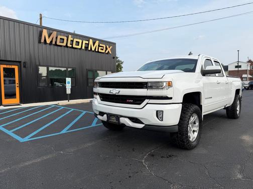 Summit White 2018 Chevrolet Silverado 1500 2LT