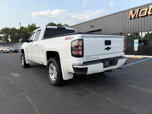 Summit White 2018 Chevrolet Silverado 1500 2LT