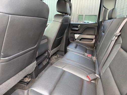 Summit White 2018 Chevrolet Silverado 1500 2LT