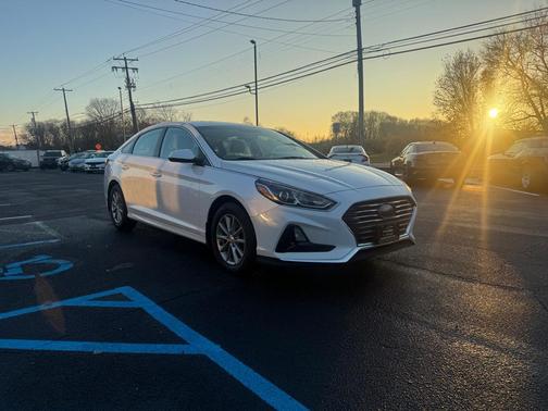 2018 Hyundai SONATA SE