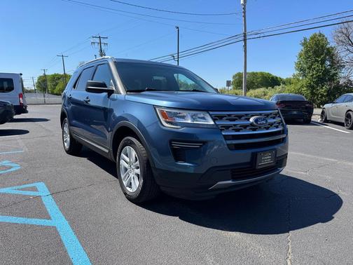 Blue Metallic 2018 Ford Explorer XLT