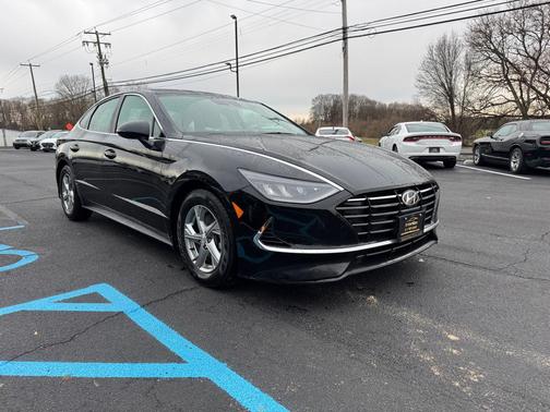 2023 Hyundai SONATA SE