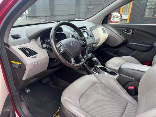 2014 Hyundai TUCSON SE