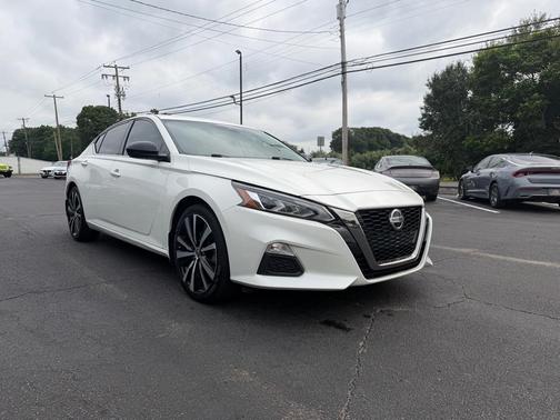 WHITE 2020 Nissan Altima SR FWD