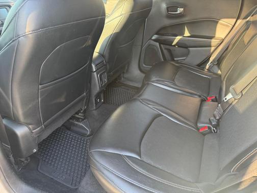 White Clearcoat 2018 Jeep Compass Latitude