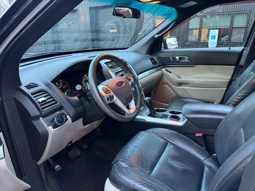 2013 Ford Explorer Base