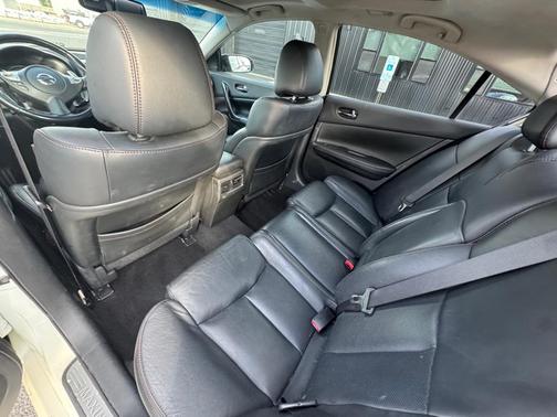 2014 Nissan Maxima SV