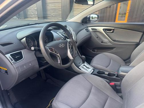 SILVER 2011 Hyundai ELANTRA GLS
