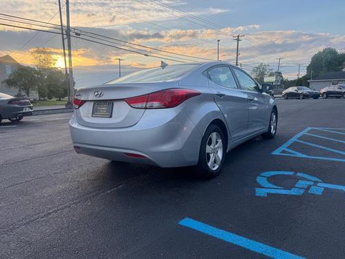 SILVER 2011 Hyundai ELANTRA GLS