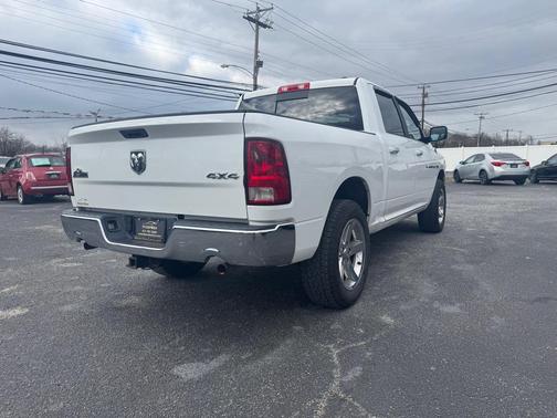 Bright White Clearcoat 2012 RAM 1500 SLT