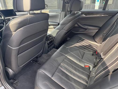 BLACK 2017 BMW 530 xDrive