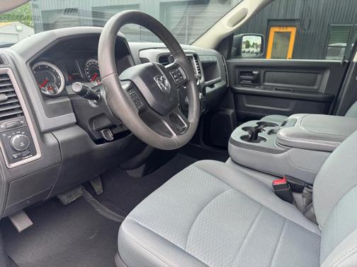 Bright White Clearcoat 2019 RAM 1500 Tradesman