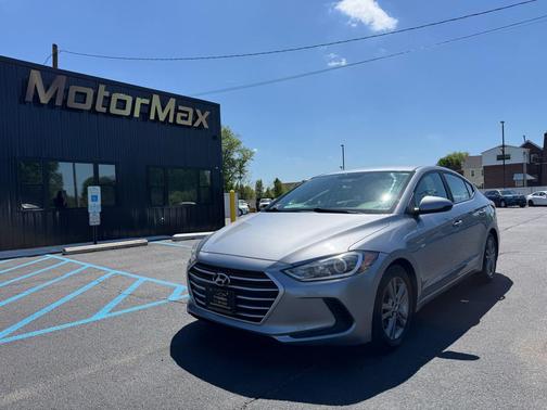 Shale Gray Metallic 2017 Hyundai ELANTRA SE
