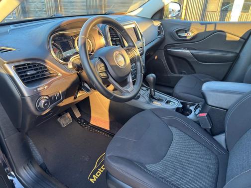 2019 Jeep Cherokee Latitude