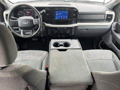 Oxford White 2023 Ford F-250 XLT