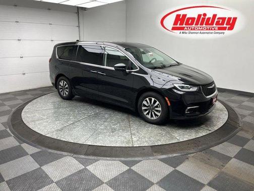 2022 Chrysler Pacifica Hybrid Touring L