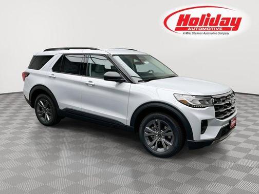 Space White Metallic 2026 Ford Explorer Active