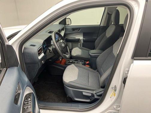 Oxford White 2022 Ford Maverick XLT