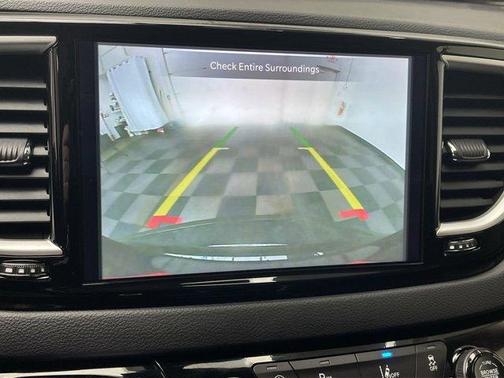 Brilliant Black Crystal Pearlcoat 2023 Chrysler Pacifica Touring-L