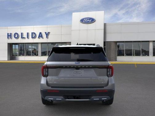 Carbonized Gray Metallic 2026 Ford Explorer Active