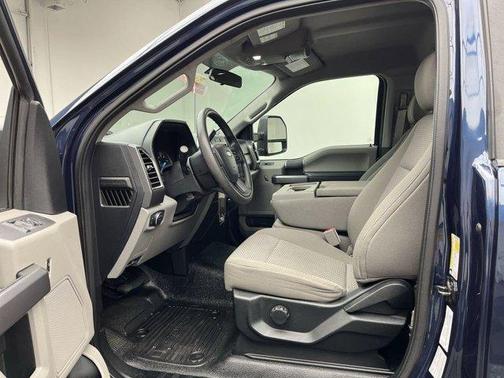 Blue 2018 Ford F-250 XLT