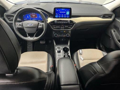 2022 Ford Escape Titanium Hybrid