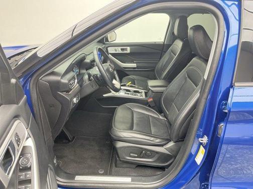 Atlas Blue Metallic 2021 Ford Explorer Limited