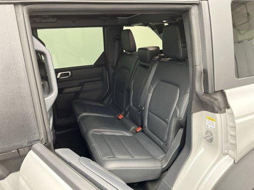 Avalanche Gray 2026 Ford Bronco Badlands