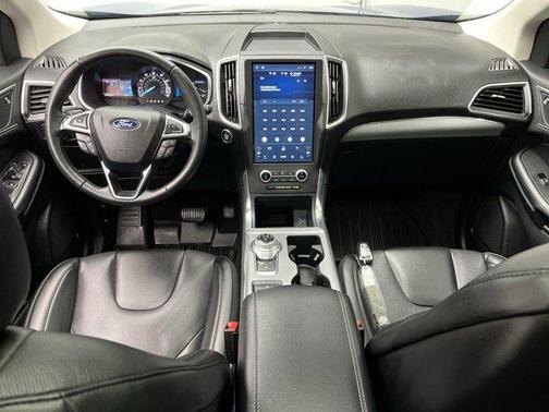 2021 Ford Edge Titanium